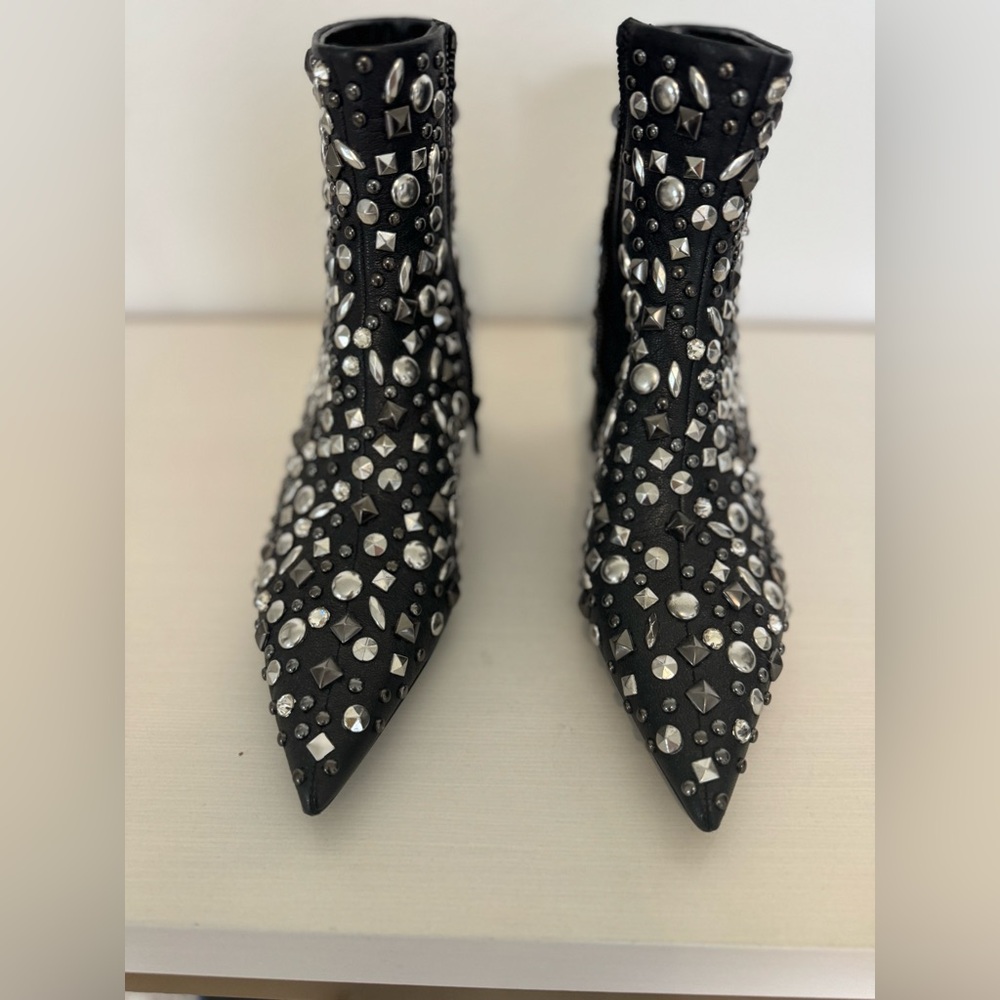 Viva treasured studded bootie